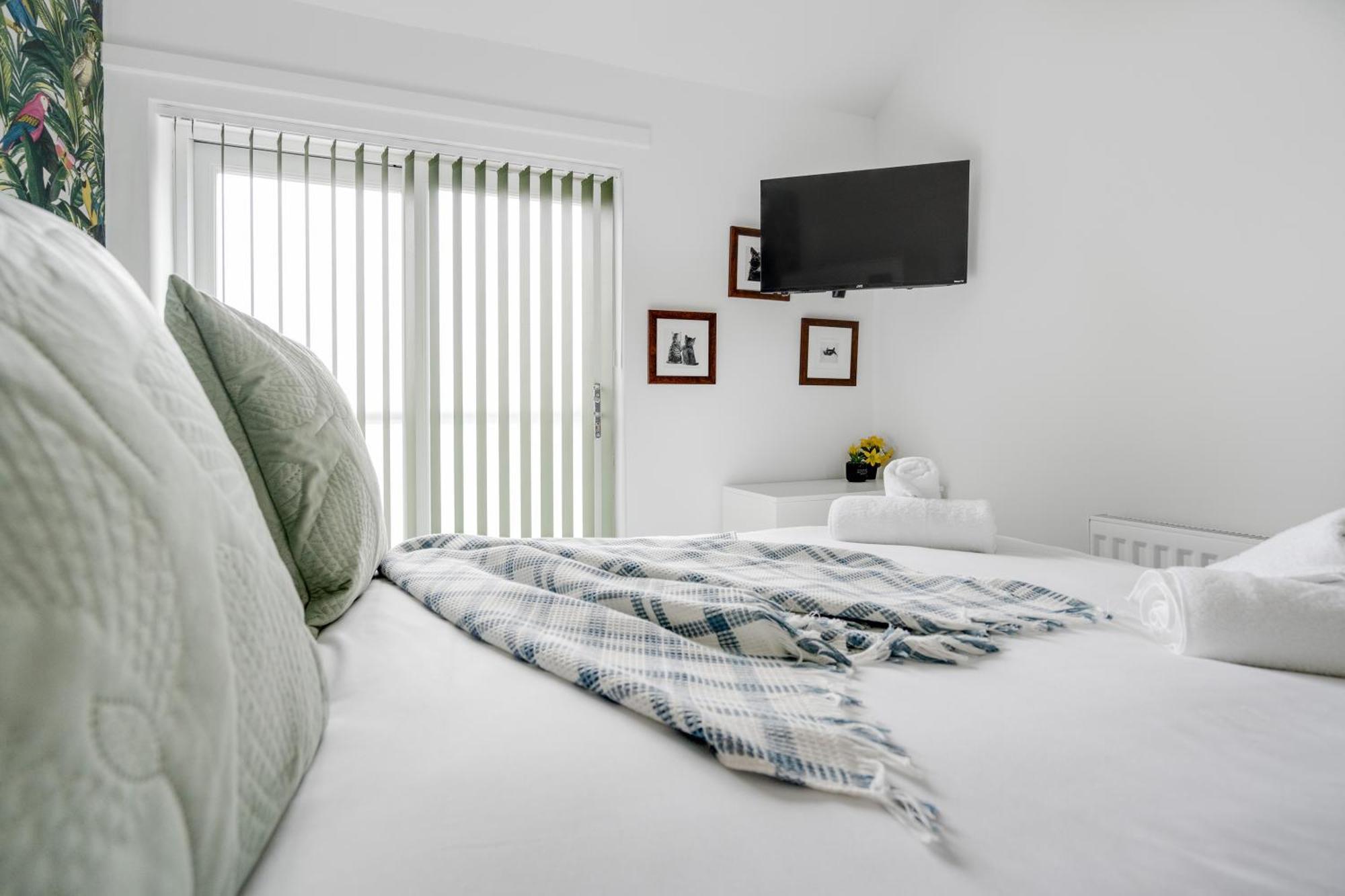 Buxton Apartment - 1 Bed, Free Parking, Wi-Fi Hazel Grove Extérieur photo