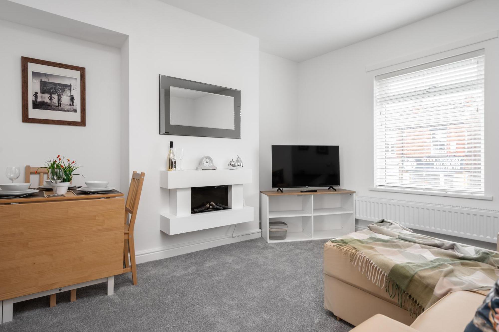 Buxton Apartment - 1 Bed, Free Parking, Wi-Fi Hazel Grove Extérieur photo
