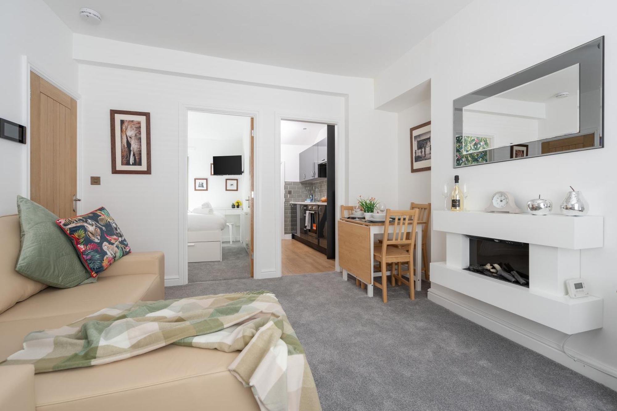 Buxton Apartment - 1 Bed, Free Parking, Wi-Fi Hazel Grove Extérieur photo