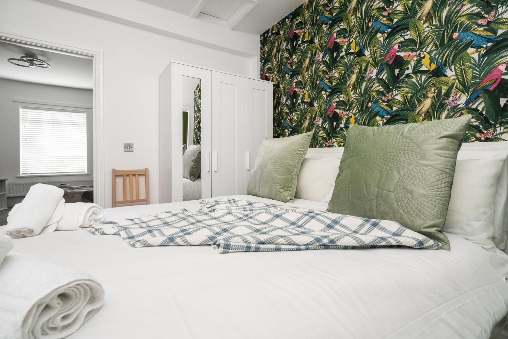 Buxton Apartment - 1 Bed, Free Parking, Wi-Fi Hazel Grove Extérieur photo